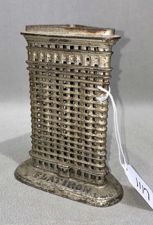 LARGER FLATIRON BUILDING STILL BANK (1 of 5)