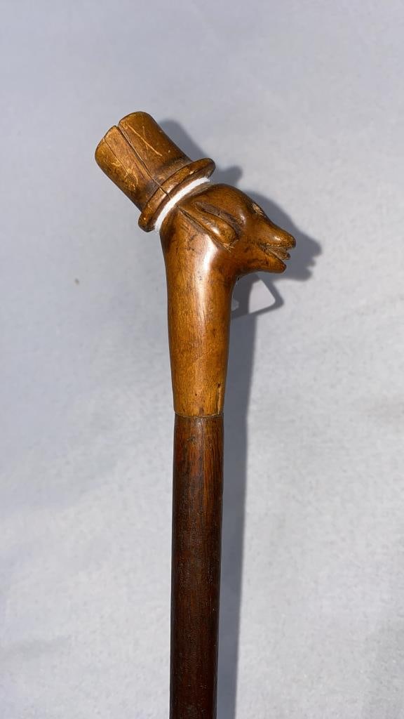 ANTIQUE CARVED HEAD W/ HAT WALKING STICK (1 of 3)