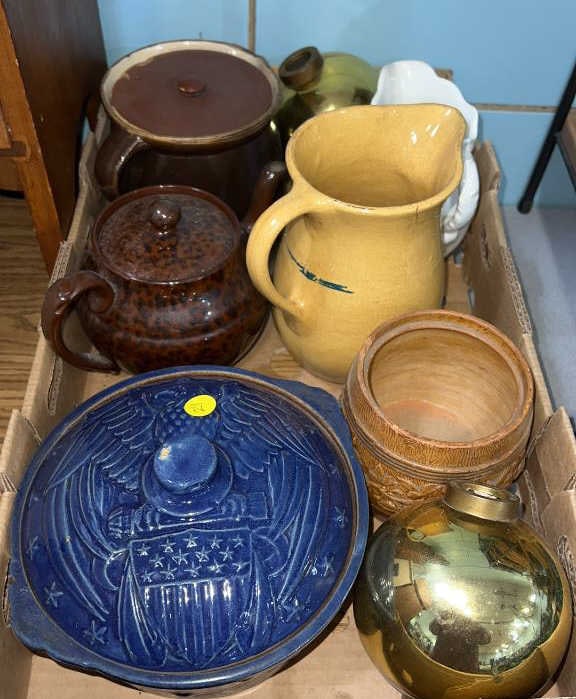 VARIOUS POTTERY & PITCHERS (1 of 5)