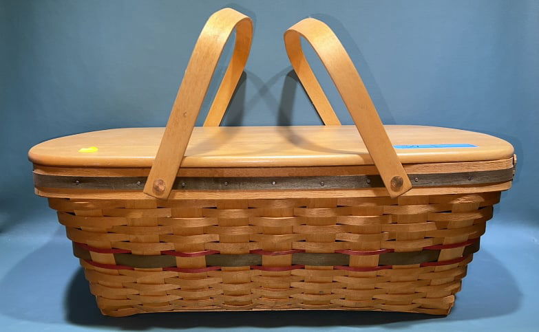 LARGE LONGABERGER PICNIC BASKET (1 of 4)