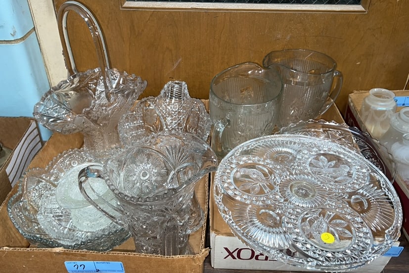 2 LARGE BOXES CLEAR GLASSWARE (1 of 4)