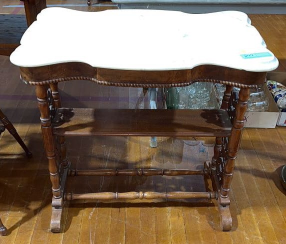 ANTIQUE WALNUT MARBLE TOP VICTORIAN TABLE (1 of 5)