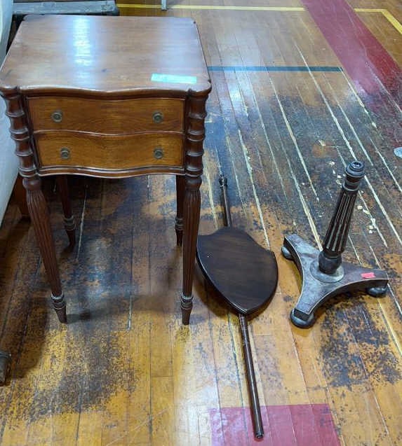 NEW ENG. STYLE 2 DRAWER STAND & FIRE SCREEN (1 of 7)