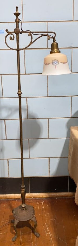 BRASS FLOOR LAMP W/ DECO SHADE (1 of 6)