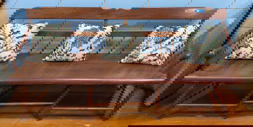 ANTIQUE SOFTWOOD DEACON'S BENCH & 3 PILLOWS (1 of 4)