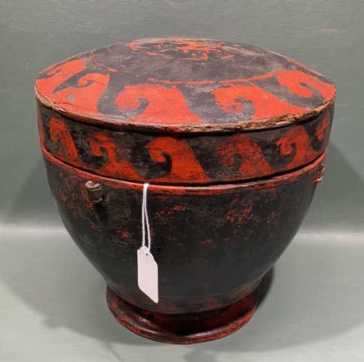 PAINT DECORATED WOODEN COVERED BOX (1 of 6)