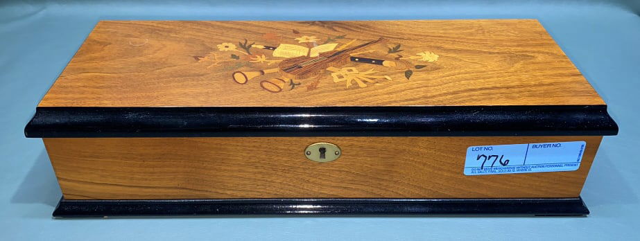 INLAID THORENS SWISS MADE MUSIC BOX (1 of 5)