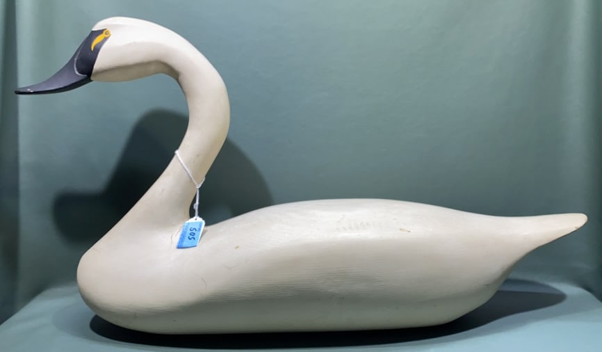 CAPT HARRY JOBES FULL SIZE BRANDED SWAN: BRANDED HJ