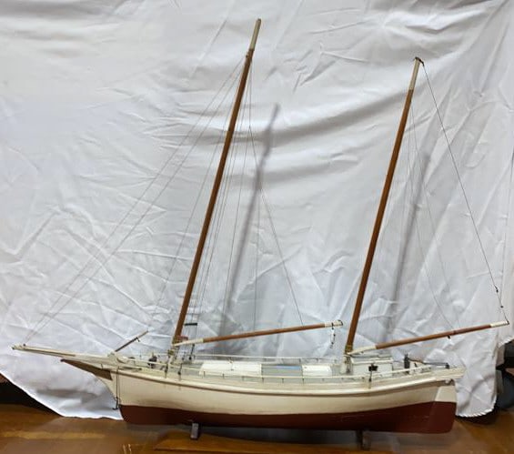 LARGE SAILING SHIP MODEL: ~