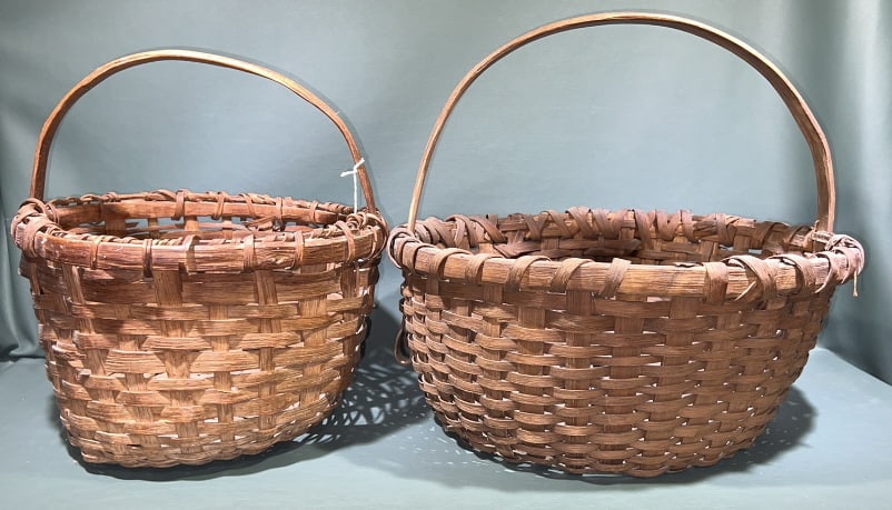 2 ANTIQUE SPLIT OAK BASKETS W/ HANDLES (1 of 4)