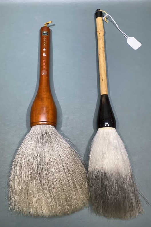 2 ORIENTAL CALIGRAPHY BRUSHES (1 of 5)