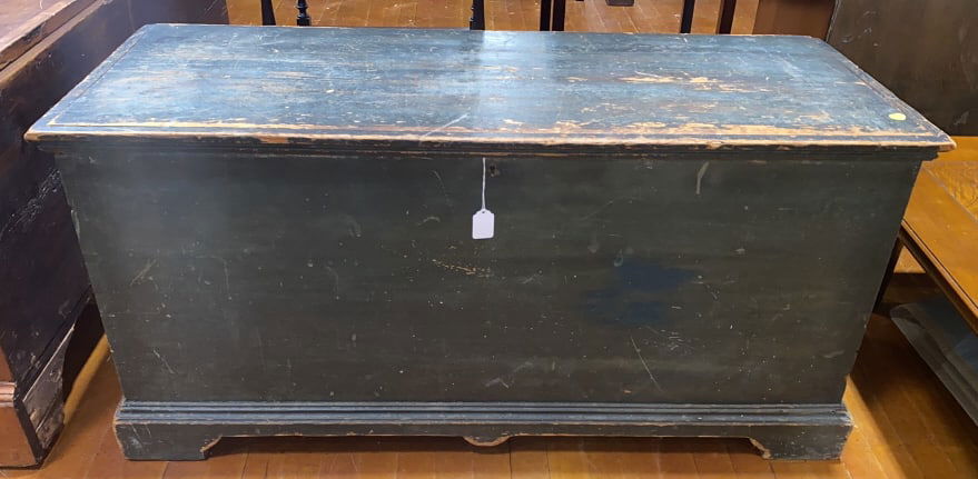 ANTIQUE PAINTED DOVETAILED BLANKET CHEST (1 of 4)