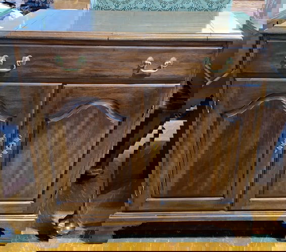 HENKEL HARRIS LIFT TOP MAHOGANY SERVER (1 of 5)