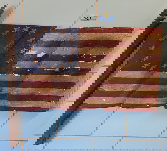 FOLK ART CARVED WOOD & PAINTED FLAG (1 of 5)