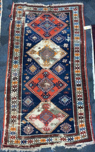 ANTIQUE HANDMADE ORIENTAL RUNNER RUG (1 of 6)