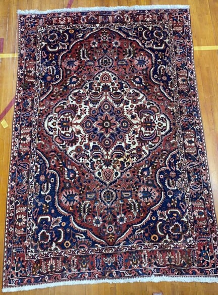 HAND MADE ORIENTAL BAKHTIARI ROOM SIZE RUG (1 of 5)
