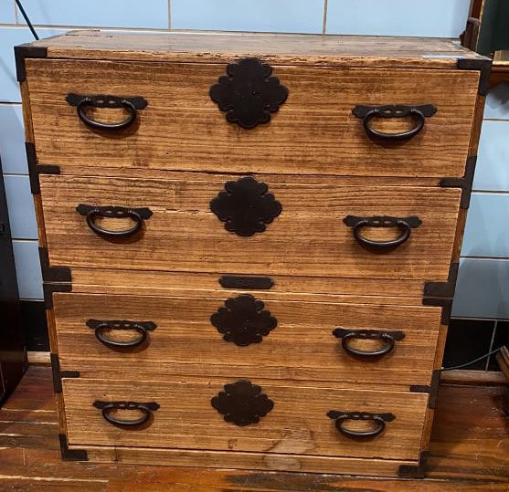 ORIENTAL CAMPAIGN 2 PIECED CHEST: 41" X 37"