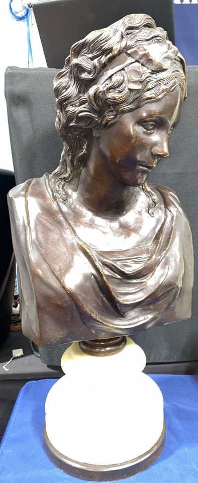 LG BRONZE BUST OF LADY (1 of 4)