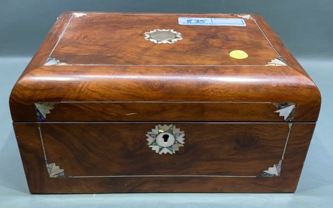 ANTIQUE INLAID BURL SEWING BOX W/AWARD (1 of 5)