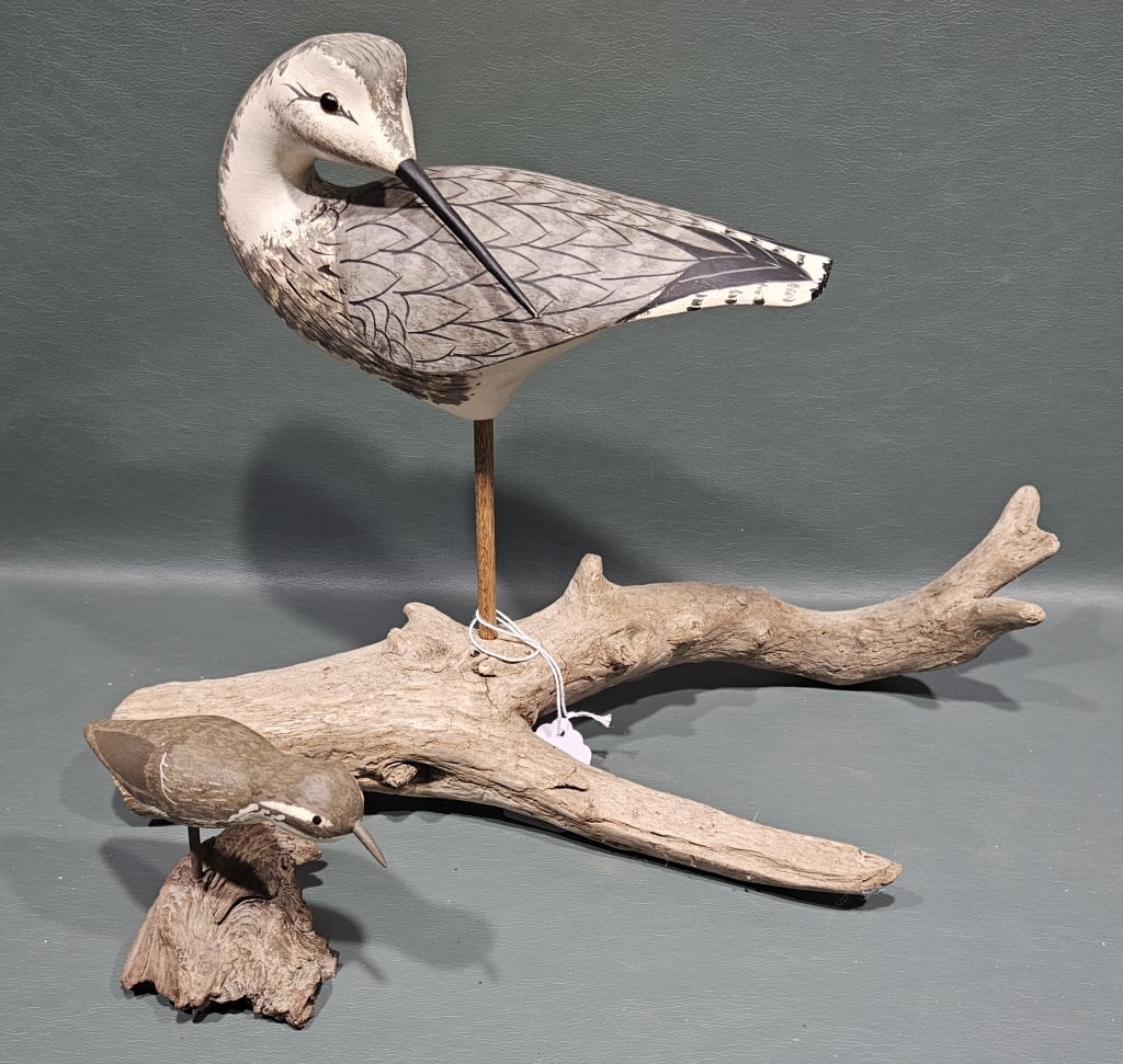 LARGE SHORE BIRD BY VANDYCK & SM. SHORE BIRD: ~