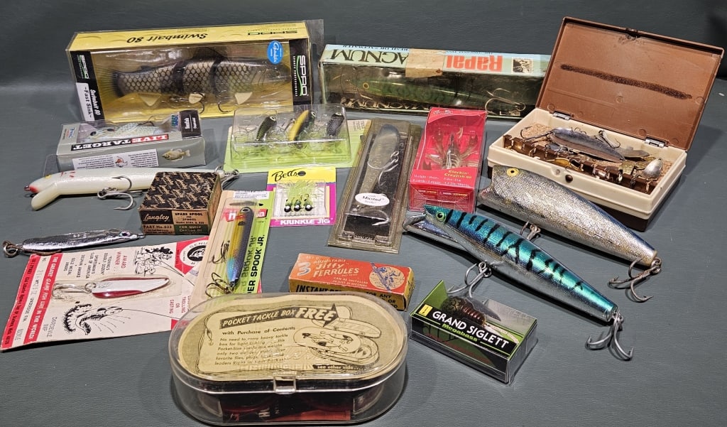 LOT OF VARIOUS FISHING TACKLE: ~