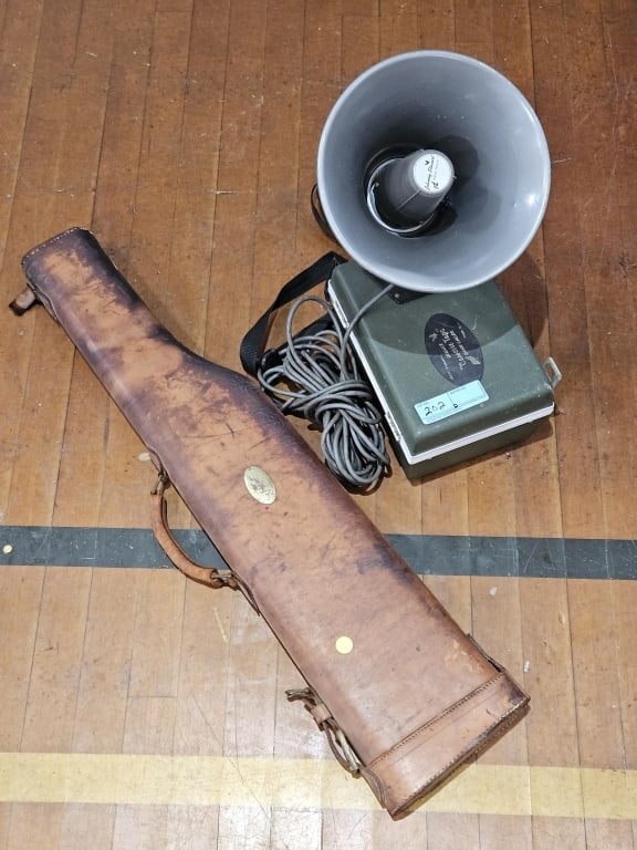 JOHNNY STEWART GAME CALLER & LEG O' MUTTON GUNCASE (1 of 2)