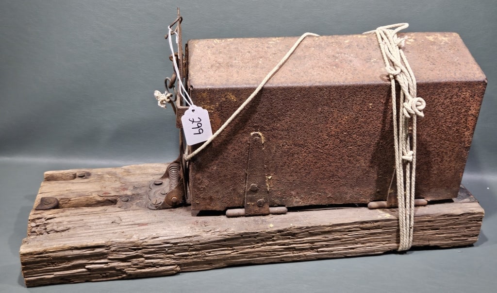 ANTIQUE ANIMAL LIVE TRAP (1 of 2)