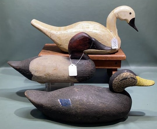 3 VARIOUS CARVED WOODEN WORKING DECOYS (1 of 9)