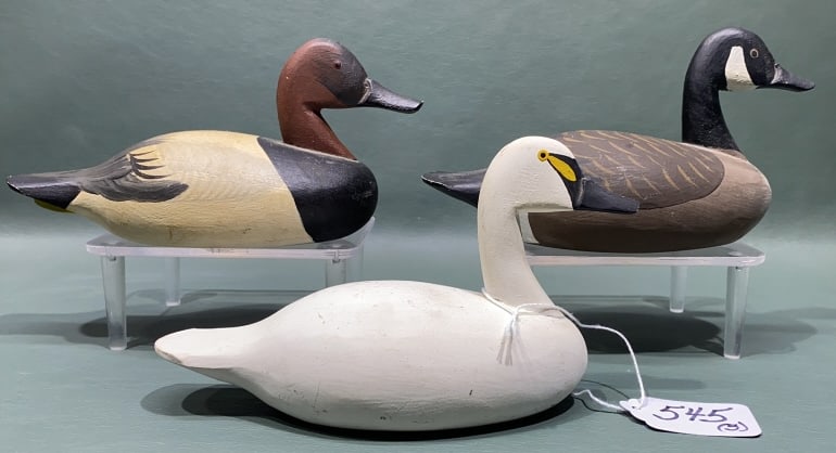 3 CAPT JESS URIE MINIATURE DECOYS (1 of 4)