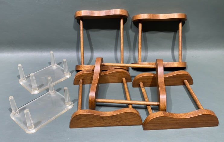 LOT OF VARIOUS DECOY STANDS (1 of 2)