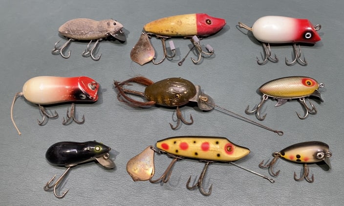 VINTAGE FISHING LURES LOT (1 of 7)