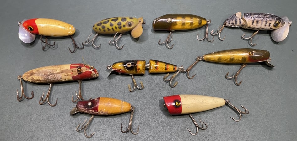 VINTAGE FISHING LURES LOT: ~