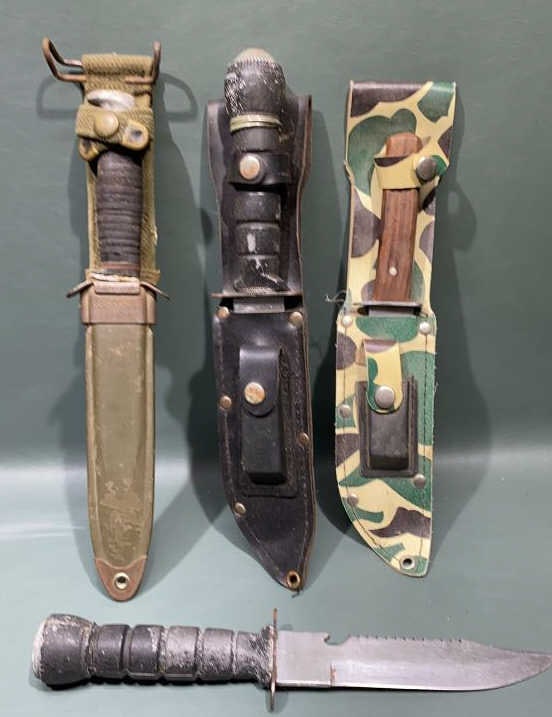 LOT VARIOUS HUNTING KNIVES (1 of 4)