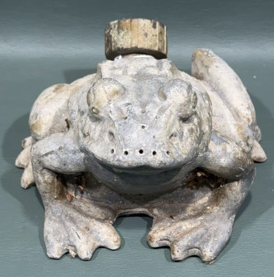 ANTIQUE FROG SPRINKLER (1 of 3)