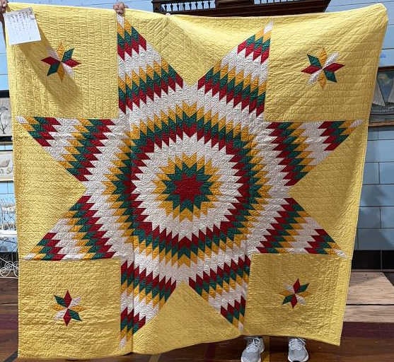 LONE STAR QUILT BY MARY AGNES HANGLEY (1 of 8)