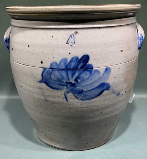4 GALLON BLUE DECORATED STONEWARE CROCK (1 of 6)