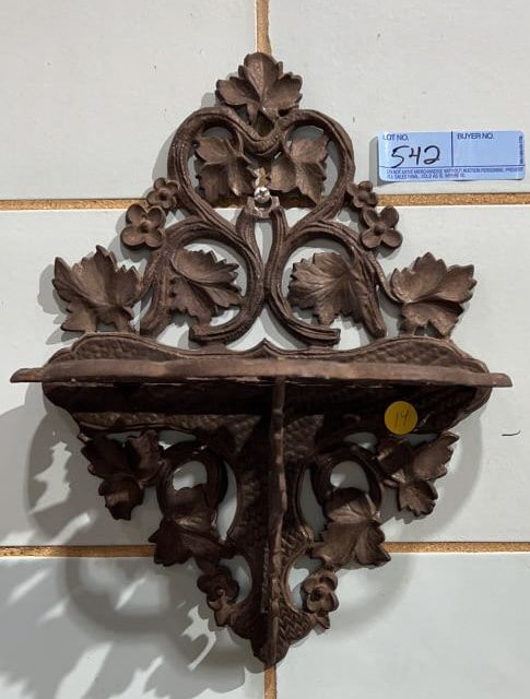 CAST IRON FOLDING WALL SHELF (1 of 5)