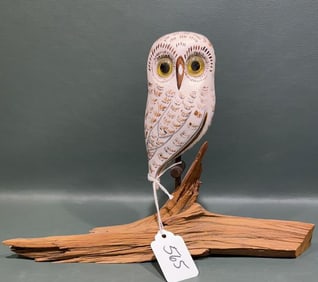 HUTCH 1980 CARVED OWL