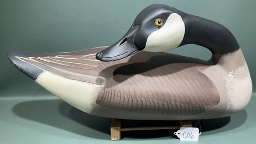 CAPT. HARRY JOBES DECORATIVE SLEEPING CANADA GOOSE