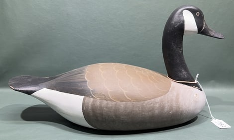 ROGER URIE HALF SIZE CANADA GOOSE OP