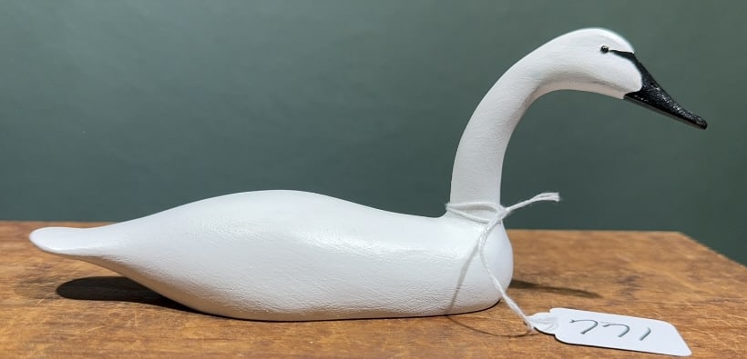 DAVE STAVELY MINIATURE SWAN: ~ 8-1/2" X 3-1/2"
