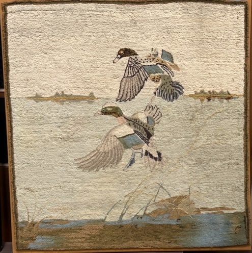 HOOKED RUG WITH DUCKS (1 of 3)