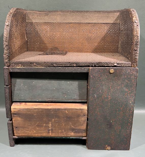 VINTAGE MOUSE HOUSE (1 of 5)