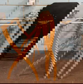 2 LUGGAGE RACKS & TV TABLE SET