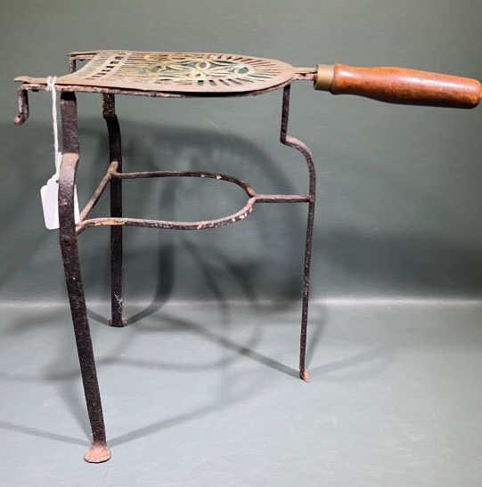 ANTIQUE BRASS & IRON FIREPLACE TRIVIT: 14" TALL