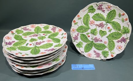 SET OF 8 HANDPAINTED ITALIAN PLATES