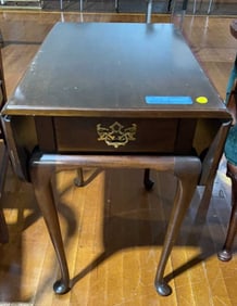 PAIR of MAHOGANY QUEEN ANNE DROPLEAF STAND