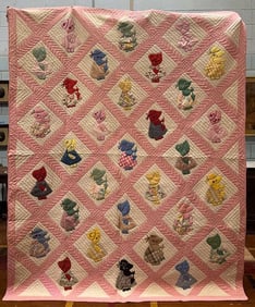 ANTIQUE HAND STICHED "SUNBONNET SUE" QUILT