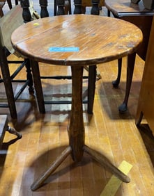 ANTIQUE PRIMITIVE CANDLESTAND