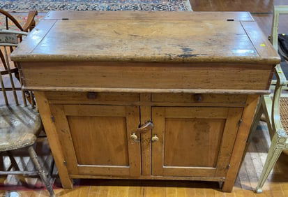ANTIQUE SOFTWOOD LIFT TOP DRYSINK